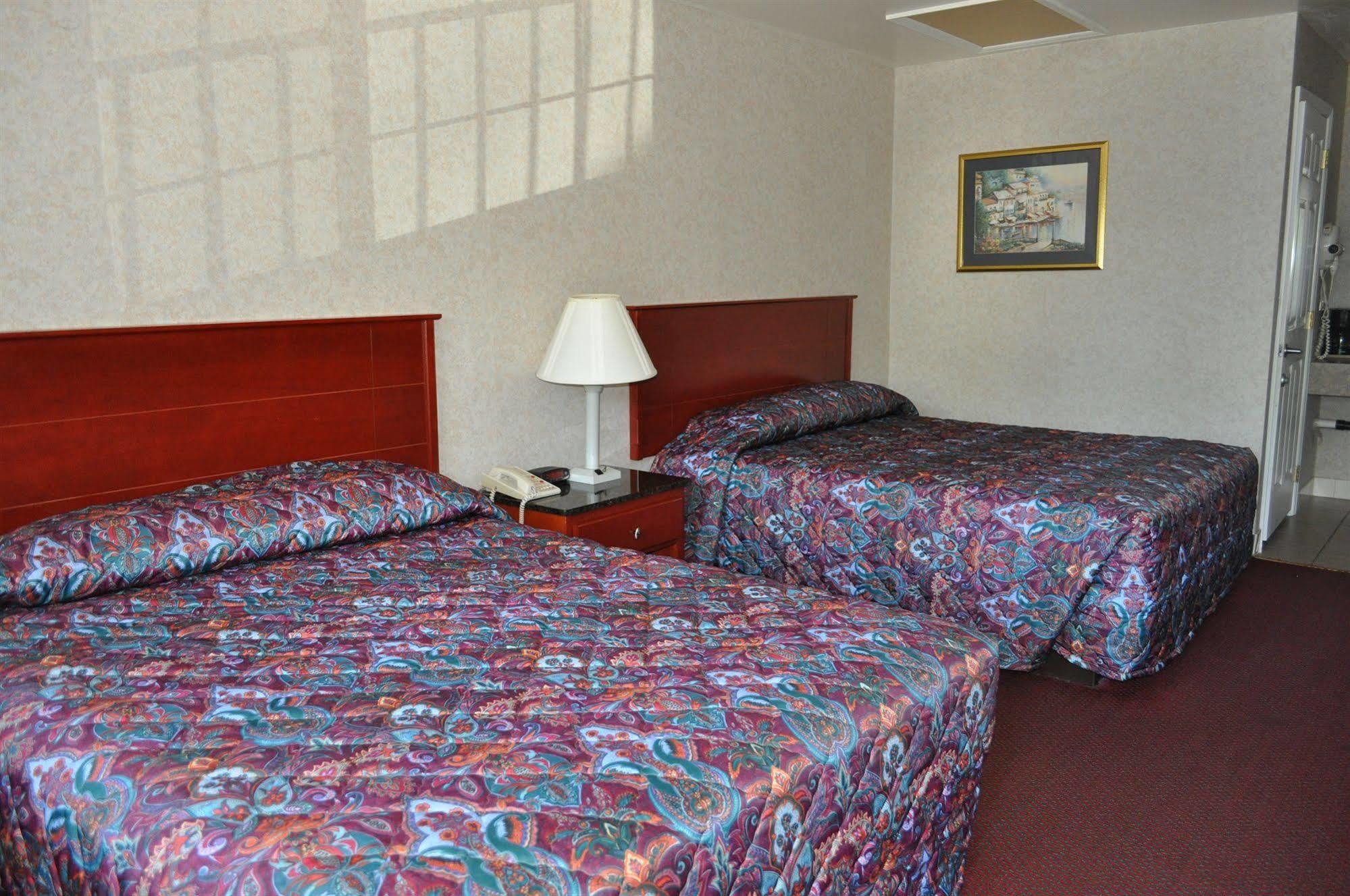 Atrium Inn & Suites Galloway Exteriér fotografie