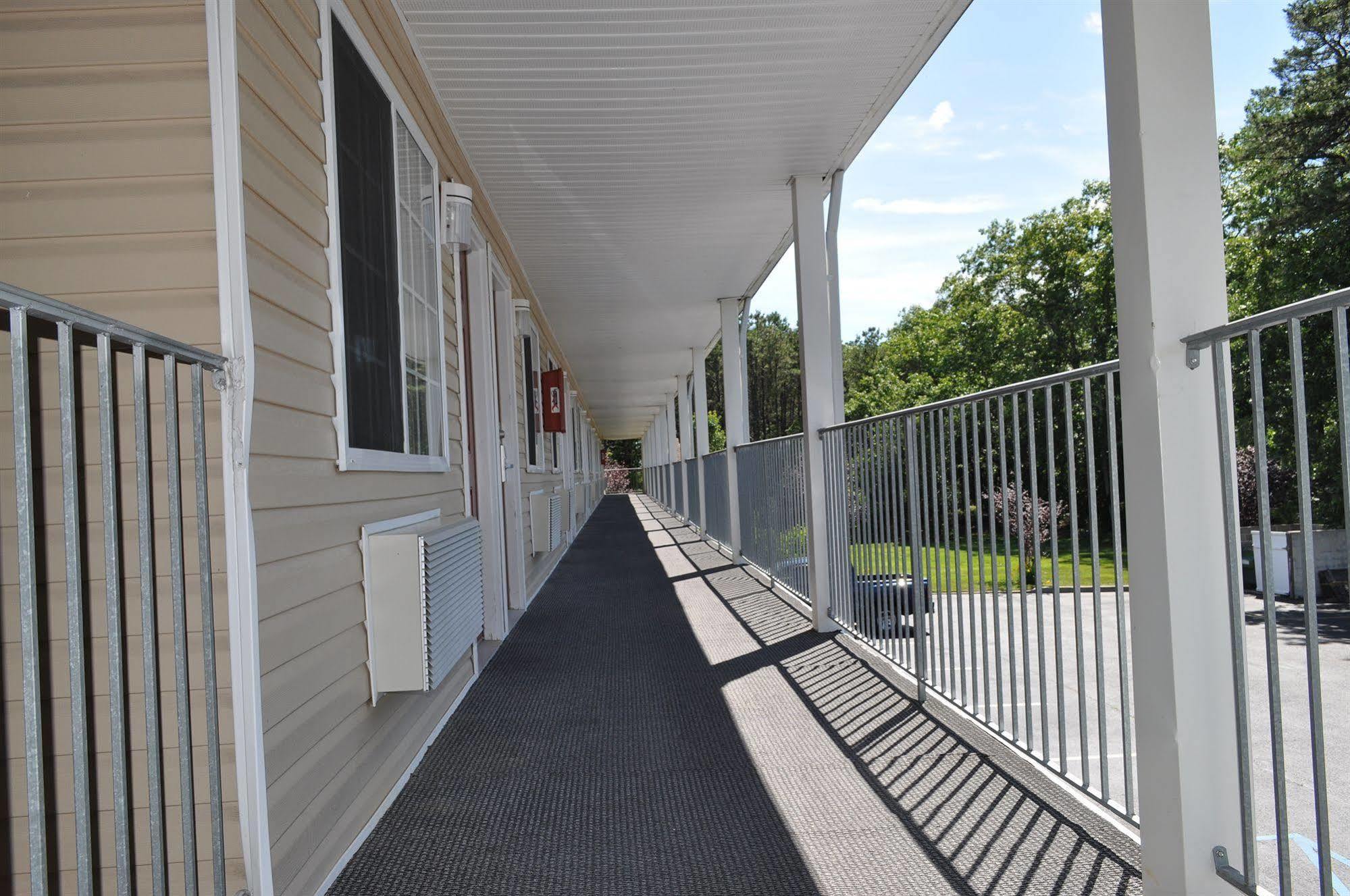 Atrium Inn & Suites Galloway Exteriér fotografie