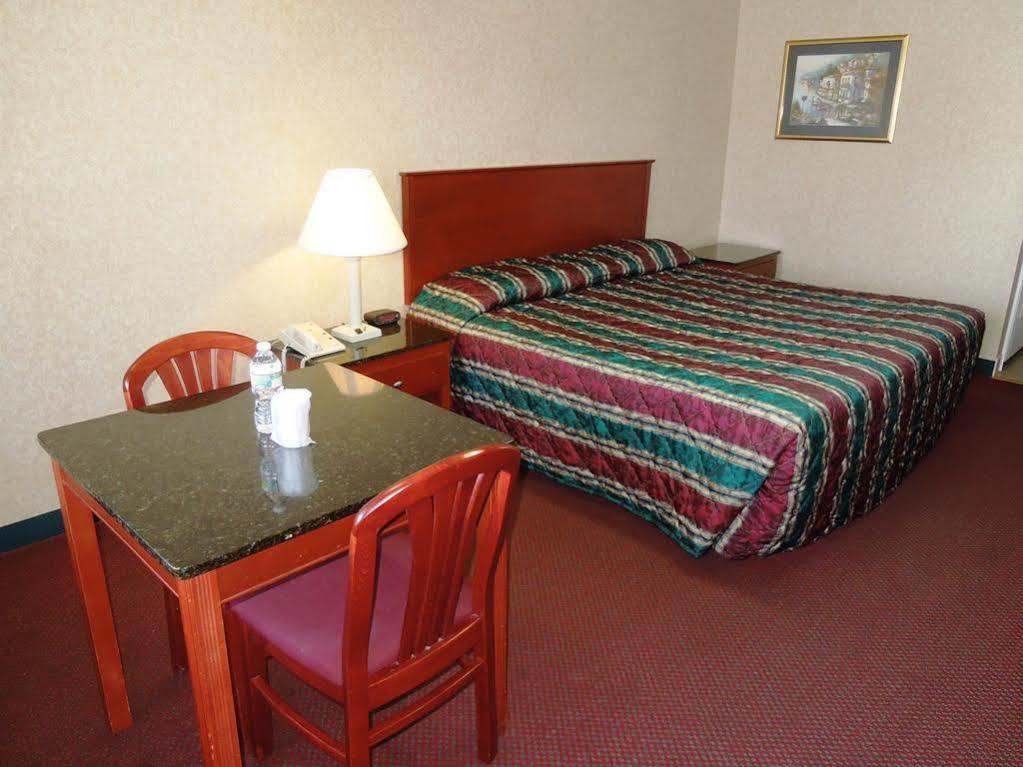 Atrium Inn & Suites Galloway Exteriér fotografie